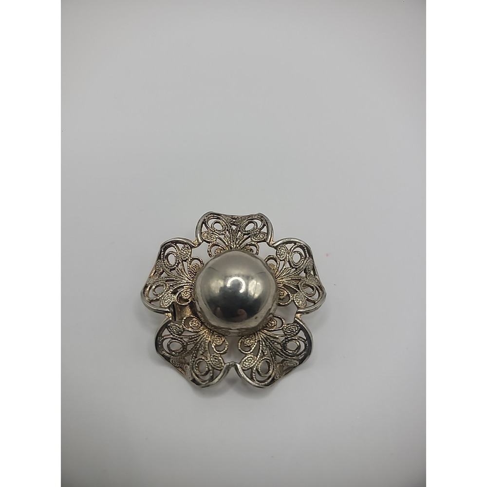 Vintage Brooch Pin Flower Cut Out Ornate Jewelry Costume‎